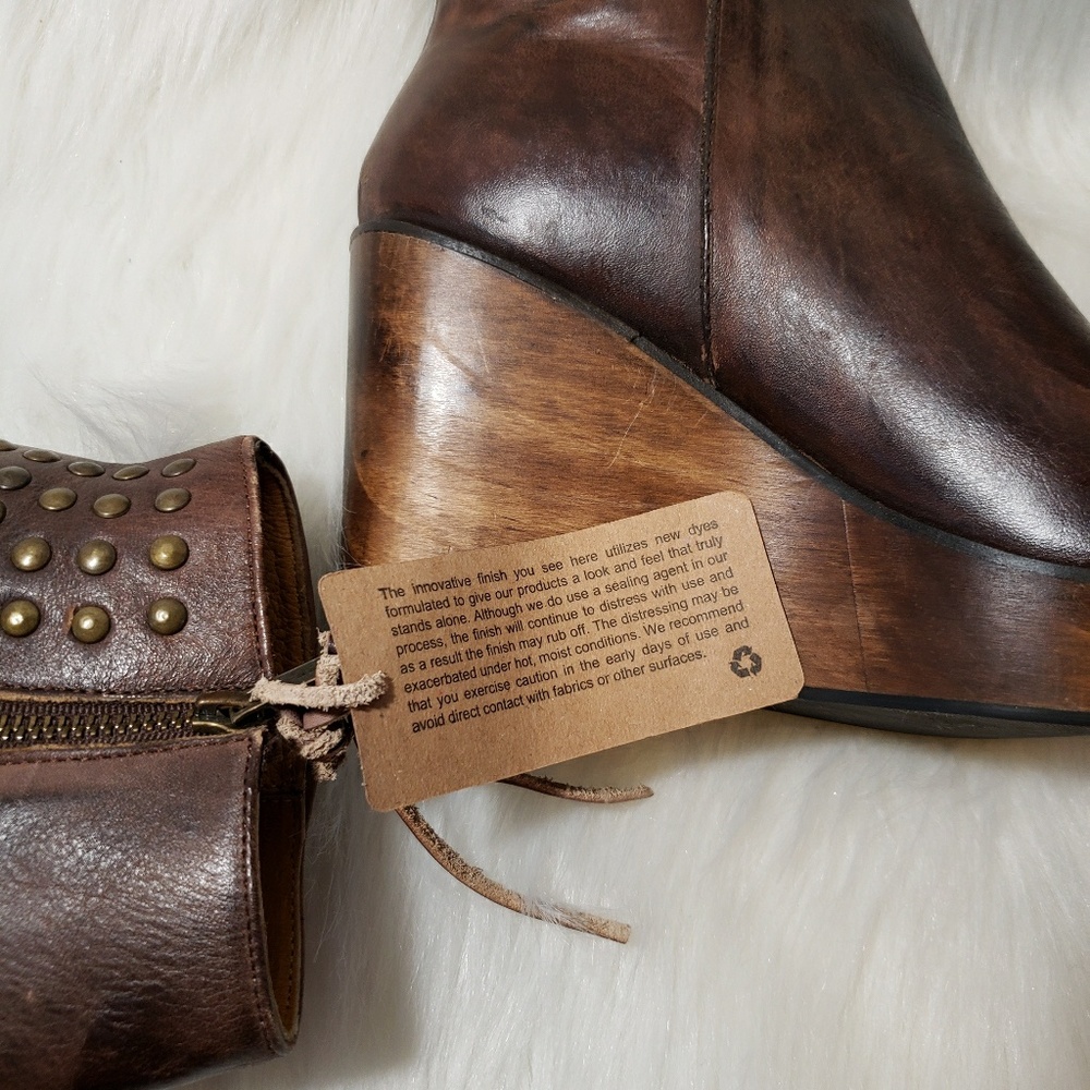 Bed Stu Brown Ankle Boots with Wooden Wedge - Picture 3 of 7